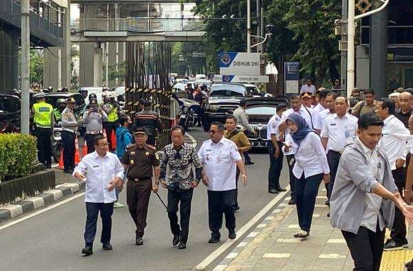 Setelah Rasuna Said, Pramono Buka Peluang Bongkar Tiang Monorel di Kawasan Senayan
