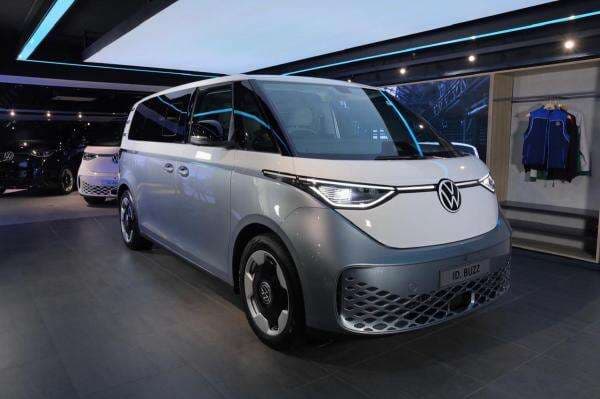 VW Luncurkan ID Buzz Bozz White Signature