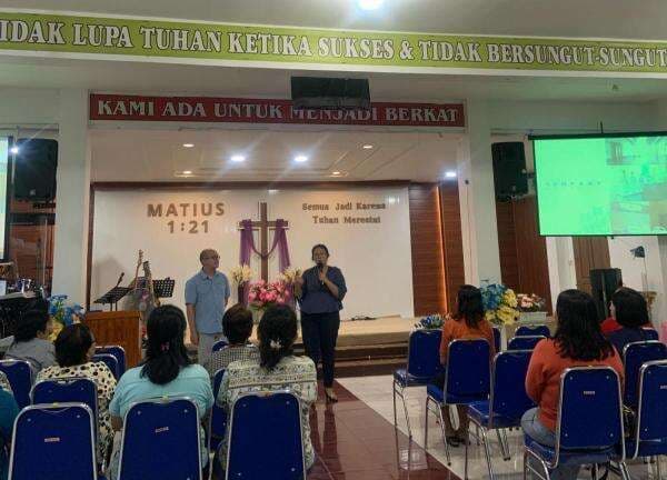 RS Hastien Edukasi Jemaat GBI Rengasdengklok soal Ciri dan Cara Pencegahan Tumor