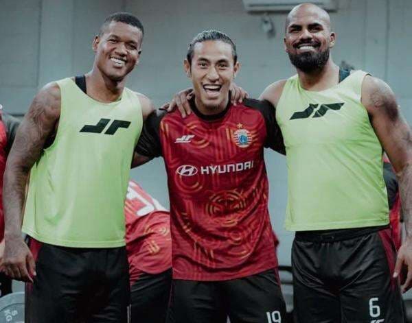 Jadwal Siaran Langsung Persib Bandung vs Persija Jakarta di Super League 2025-2026: Macan Kemayoran Sanggup Curi Poin?