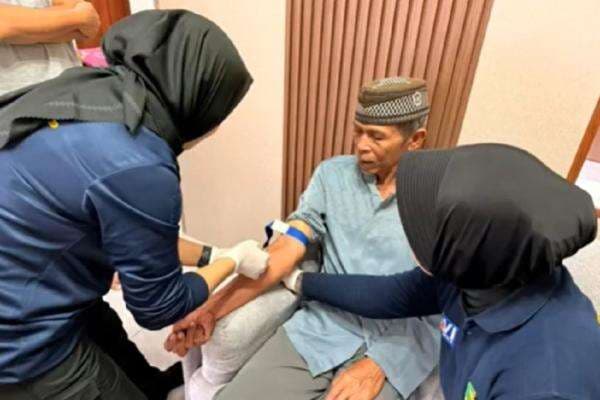 Tim DVI Polda Jateng Ambil Sampel DNA Keluarga Korban Pesawat Jatuh di Pangkep