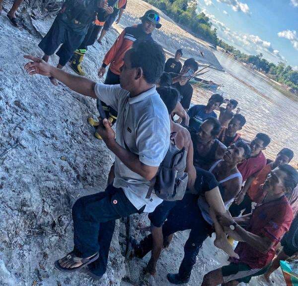 Dua Remaja Perempuan Tenggelam di Sungai Saat Rayakan Ulang Tahun dan Bikin Konten