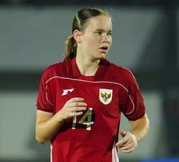 Hasil Babak Pertama Timnas Putri Indonesia vs Timnas Putri Singapura: Berkat Isa Warps, Garuda Pertiwi Sama Kuat 1-1!