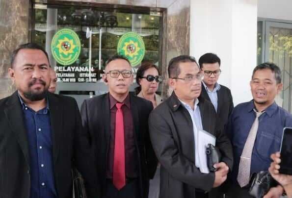 Usai Gugat Ijazah Jokowi, Pengacara Zaenal Mustofa Kini jadi Tersangka Pemalsuan Dokumen