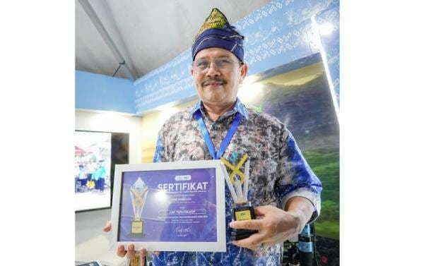 Kreasi Literasi Digital Bawa Kalsel Raih Penghargaan KIM Terkreatif 2025 Kreasi Literasi Digital Bawa Kalsel Raih Penghargaan KIM Terkreatif 2025