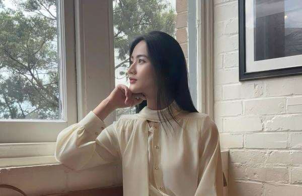 Mahasiswa Cantik yang Magang Jadi SPG Ini Ternyata Miss World Vietnam 2023