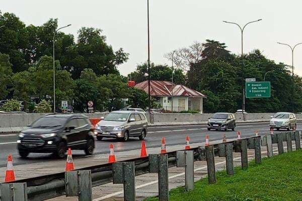 Puncak Arus Balik, Tol Jakarta-Cikampek Contraflow Arah Barat