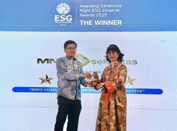 MNC Sekuritas Raih Best Community Empowerment Initiative di ESG Initiative Awards 2025