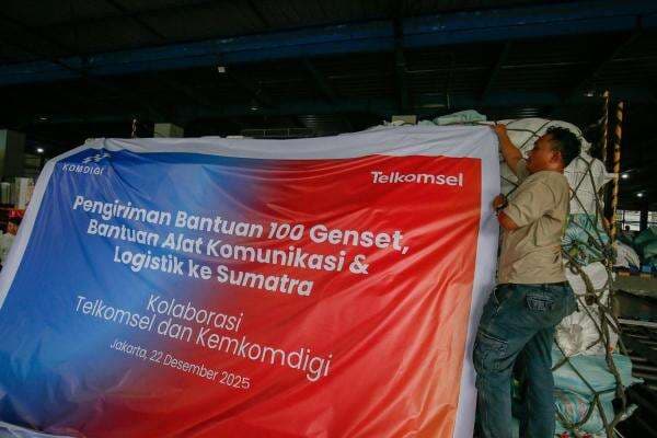 Komdigi dan Telkomsel Kirim Bantuan 100 Genset hingga 500 Ponsel ke Sumatera
