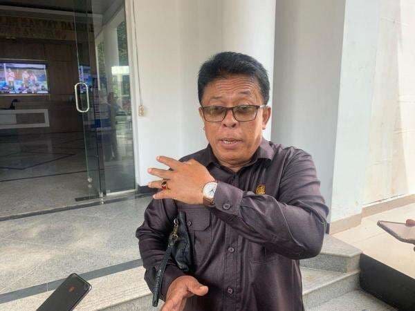 Banyak Jalan Rusak dan Berlubang di Karawang, DPRD Kebut Pembahasan Raperda Jalan