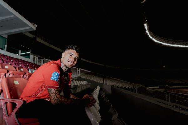 BREAKING NEWS: Shayne Pattynama Resmi Gabung Persija Jakarta, Makin Beraroma Timnas Indonesia! BREAKING NEWS: Shayne Pattynama Resmi Gabung Persija Jakarta, Makin Beraroma Timnas Indonesia!