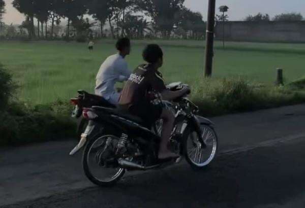 Warga Jombang Resah, Balap Liar di Lokasi Ini Tak Terjamah Polisi, Bikin Jantung Copot! Warga Jombang Resah, Balap Liar di Lokasi Ini Tak Terjamah Polisi, Bikin Jantung Copot!