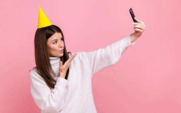 61 Ucapan Tahun Baru 2026 Penuh Doa dan Syukur untuk Jadi Status Medsos 61 Ucapan Tahun Baru 2026 Penuh Doa dan Syukur untuk Jadi Status Medsos