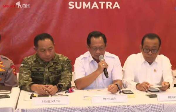 Bendera Putih Berkibar di Aceh, Pemerintah: Dengan Kerendahan Hati, Kami Minta Maaf Bendera Putih Berkibar di Aceh, Pemerintah: Dengan Kerendahan Hati, Kami Minta Maaf