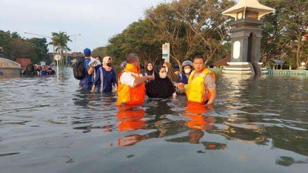 BMKG Keluarkan Peringatan Banjir Rob yang Berpotensi Landa Wilayah Pesisir Indonesia hingga 21 Juni