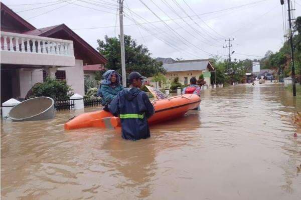 BNPB: Banjir dan Longsor di Sumbar, 23 Orang Tewas 12 Hilang 