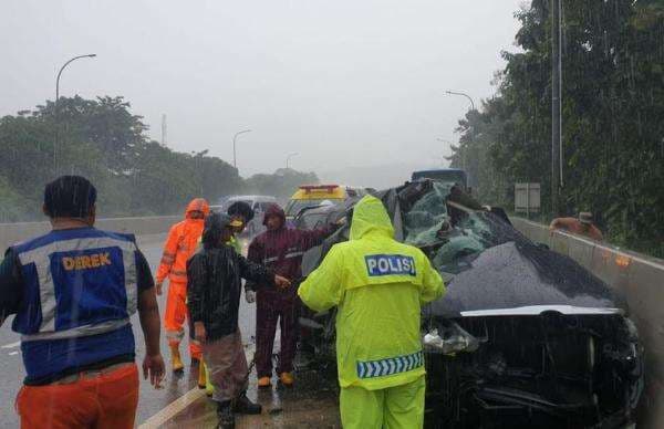 Pejabat Pemkab Bekasi Tewas Kecelakaan di Tol Cipularang, Begini Kronologinya