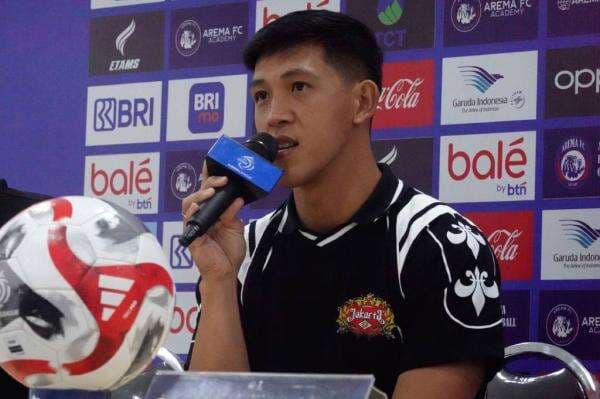 Eksel Runtukahu Jadi Pahlawan Persija! Dua Gol Keren ke Gawang Arema FC Ternyata Dibantu Bepe Eksel Runtukahu Jadi Pahlawan Persija! Dua Gol Keren ke Gawang Arema FC Ternyata Dibantu Bepe