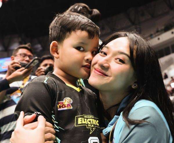 4 Pevoli Supercantik Indonesia yang Jadi Mama Muda, Nomor 1 Idola Kaum Adam