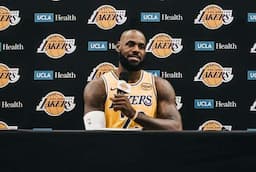 NBA 2025-2026: Baru Pulih, LeBron James Tak Paksakan Turun Laga LA Lakers vs Utah Jazz
