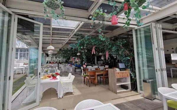 5 Resto Hits di Puncak Bogor, Cocok Banget Dikunjungi untuk Libur Sekolah