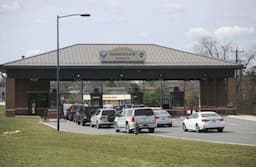 Pangkalan Markas Air Force One Dikirimi Paket Mencurigakan,  Banyak Orang Sakit Tiba-Tiba