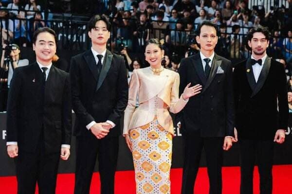 Penampilan Fedi Nuril di Busan International Film Festival Tuai Komentar Kocak Netizen