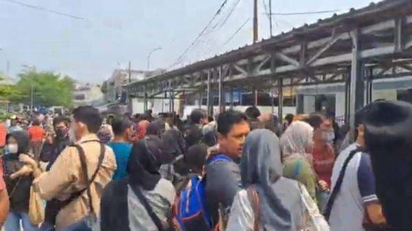 3 Tempat Penitipan Motor di Stasiun Rangkasbitung yang Nyaman dan Terjangkau untuk Pengguna KRL Harian!