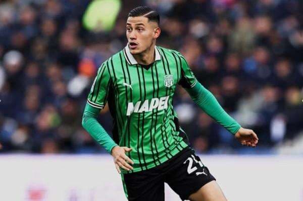 Meski Sassuolo Kalah 0-1 dari Napoli, Jay Idzes Tetap Tampil Luar Biasa