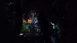 Lalui Medan Terjal, Tim SAR Berhasil Evakuasi Pendaki Tewas Terjatuh di Gunung Rinjani