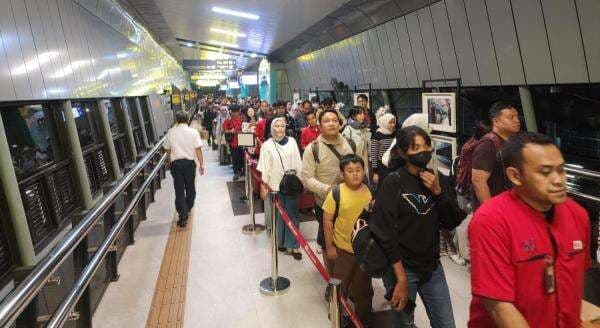Libur Panjang Waisak 2025, Lima Stasiun di Wilayah Bandung Dipadati Penumpang