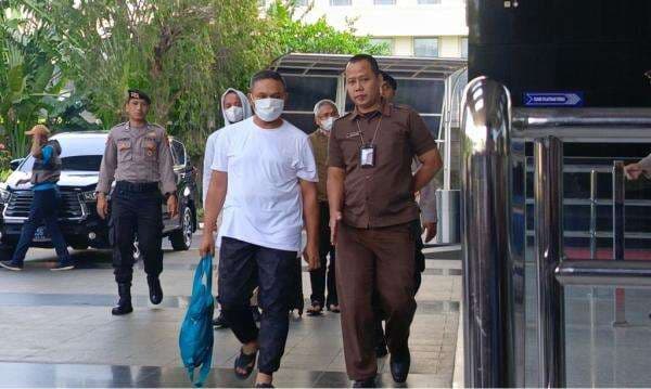 KPK Sudah Tetapkan Tersangka terkait OTT Gubernur Riau, Diumumkan Hari Ini