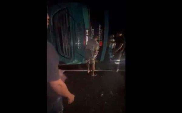 Kecelakaan Hari Ini Bus Lintas Provinsi Terguling, 29 Pemudik Terjebak, 16 Luka-luka