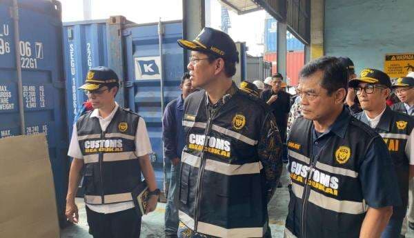 3.100 Kontainer Numpuk di Tanjung Priok, Purbaya Minta Tambah Personel