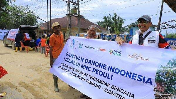 Warga Kuala Simpang Antusias Sambut Bantuan MNC Peduli, iNews Media Group, dan Danone