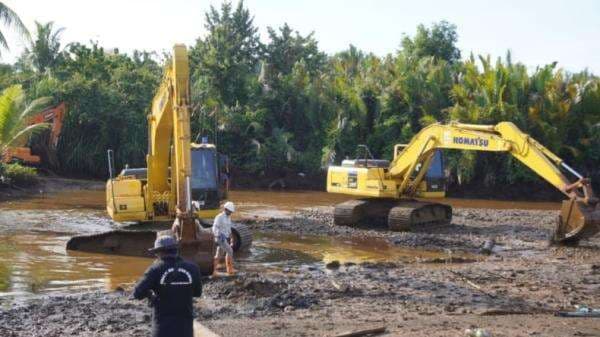 Permudah Akses Perahu Nelayan, PT GKP Bantu Normalisasi Sungai Permudah Akses Perahu Nelayan, PT GKP Bantu Normalisasi Sungai