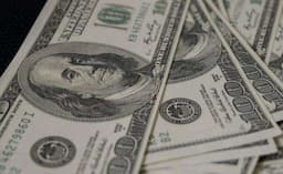 Dolar AS Relatif Stabil Jelang Rapat The Fed