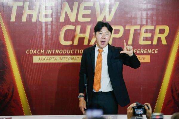 Jatuh Hati dengan Persija Jakarta, Shin Tae-yong Tolak Tawaran Menggiurkan 4 Klub Asing Jatuh Hati dengan Persija Jakarta, Shin Tae-yong Tolak Tawaran Menggiurkan 4 Klub Asing