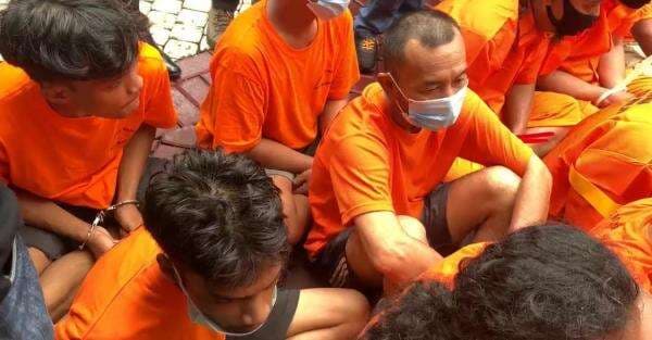 Dugaan Setoran Ormas di Kasus Pemerasan Sopir Truk di Tangerang Menguat, Polisi Dalami Lebih Lanjut Dugaan Setoran Ormas di Kasus Pemerasan Sopir Truk di Tangerang Menguat, Polisi Dalami Lebih Lanjut