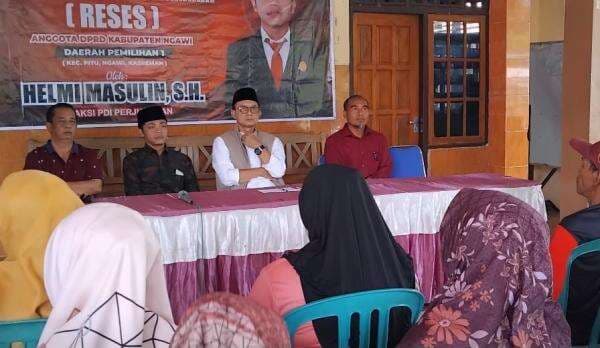 Dari Honor Kader Posyandu Hingga Soal Kripik Tempe dalam Reses Anggota DPRD  Ngawi Helmi Masulin