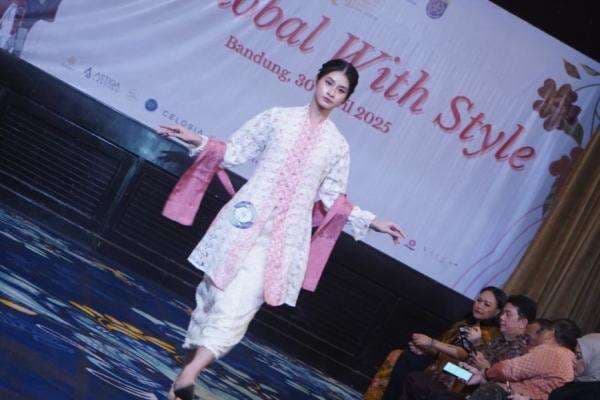 Go Global with Style: BI Jabar Dorong UMKM Fesyen Tembus Pasar Dunia Go Global with Style: BI Jabar Dorong UMKM Fesyen Tembus Pasar Dunia
