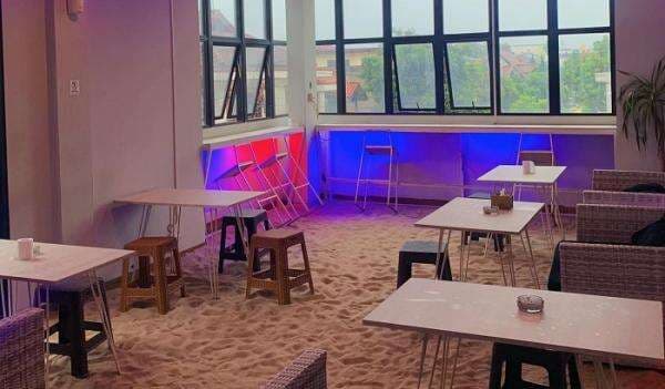 3 Kafe Bernuansa Pantai yang Wajib Dikunjungi di Bandung 3 Kafe Bernuansa Pantai yang Wajib Dikunjungi di Bandung