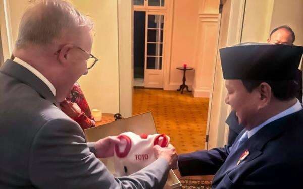 Presiden Prabowo Lakukan Diplomasi Unik, Beri Hadiah Spesial untuk Anjing Kesayangan PM Australia