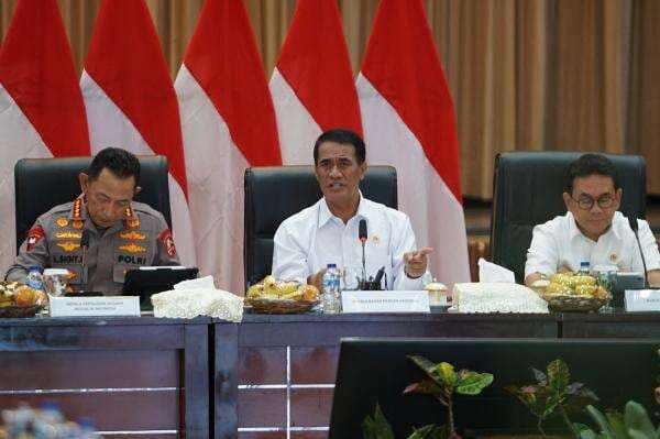 Amran Bakal Tindak Produsen yang Mainkan Harga Telur