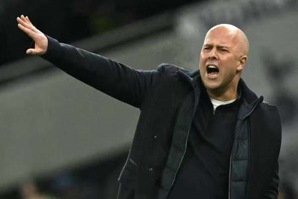 Liverpool Terancam Krisis Bek Tengah, Bek Monster Serie A Jadi Target Panas