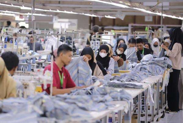 Rupiah Terkapar, Dampaknya Mulai Terasa ke Sektor Industri Nasional
