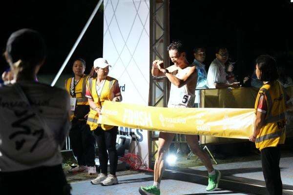 Robi Syianturi Wujudkan Mimpi di SEA Games 2025: Medali Emas Marathon untuk Indonesia dan Keluarga