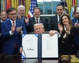 Trump Tandatangani RUU Anggaran, Shutdown Pemerintahan AS Berakhir