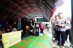 Tinjau Pengungsi di Aceh, Kapolri Dorong Perbaikan Akses hingga Distribusi Bantuan