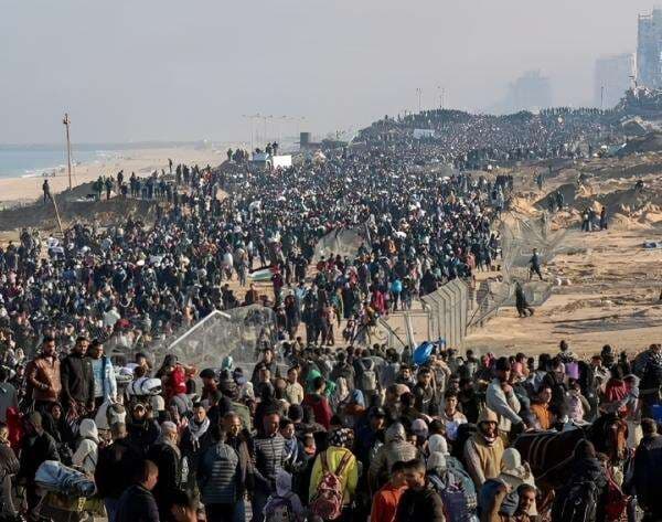 Ribuan Warga Palestina Kembali ke Gaza Usai Gencatan Senjata, Pasukan Israel Mulai Mundur